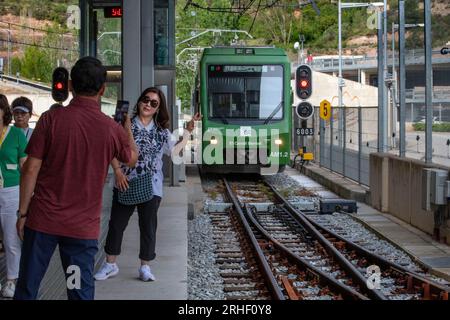 Monistrol Hauptbahnhof und Cremallera de Montserrat Zahnradbahn. Monistrol de Montserrat, Barcelona, Spanien Stockfoto