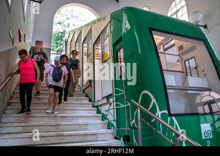 Seilbahn Santa Cova auf dem Berg Montserrat in Monistrol de Montserrat, Barcelona, Katalonien, Spanien Stockfoto