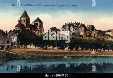 Centre, Loir et Cher (41), Saint Aignan sur Cher (Saint-Aignan-sur-Cher) : Vue de la ville avec l'eglise et le Chateau - Carte postale fin 19eme-20eme siecle Stockfoto