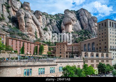 Sommertag in der Benediktinerabtei Santa Maria de Montserrat, Monistrol de Montserrat, Barcelona, Katalonien, Spanien Stockfoto