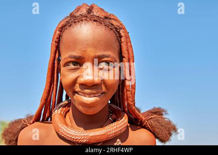 Namibia. Porträt einer Himba-Frau in der Region Kunene Stockfoto
