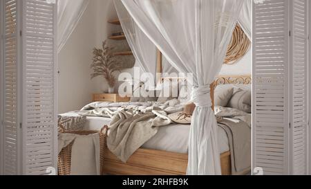 Weiße Falttür öffnet sich auf böhmische Schlafzimmer mit Himmelbett und Holzmöbeln, Boho Innenarchitektur, Architekt Designer-Konzept Stockfoto