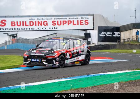 Dunfermline, Großbritannien. 13. Aug. 2023. BTCC Knockhill Race 1 während der British Touring Car Championship auf dem Knockhill Racing Circuit, Dunfermline, Schottland, am 13. August 2023. Foto: Chris Williams. Nur redaktionelle Verwendung, Lizenz für kommerzielle Verwendung erforderlich. Keine Verwendung bei Wetten, Spielen oder Veröffentlichungen von Clubs/Ligen/Spielern. Kredit: UK Sports Pics Ltd/Alamy Live News Stockfoto