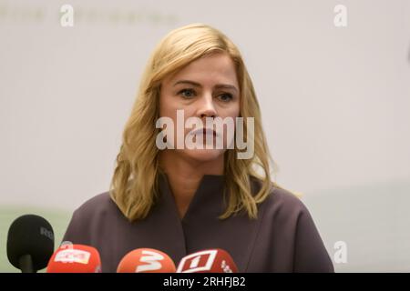RIGA, Lettland. 16. Aug. 2023. Evika Silina (auf Foto), Sozialministerin, hat angekündigt, neuer Kandidat des Premierministers der politischen Partei Neue Einheit zu sein. Kredit: Gints Ivuskans/Alamy Live News Stockfoto