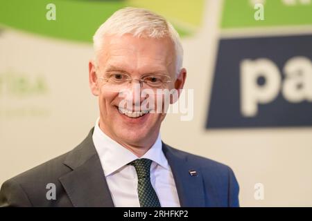 RIGA, Lettland. 16. Aug. 2023. Krisjanis Karins, derzeitiger Ministerpräsident Lettlands, der zurückgetreten ist. Evika Silina, Sozialministerin, hat als neue Kandidatin für die politische Partei Neue Einheit angekündigt. Kredit: Gints Ivuskans/Alamy Live News Stockfoto