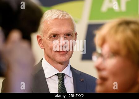 RIGA, Lettland. 16. Aug. 2023. Krisjanis Karins, derzeitiger Ministerpräsident Lettlands, der zurückgetreten ist. Evika Silina, Sozialministerin, hat als neue Kandidatin für die politische Partei Neue Einheit angekündigt. Kredit: Gints Ivuskans/Alamy Live News Stockfoto