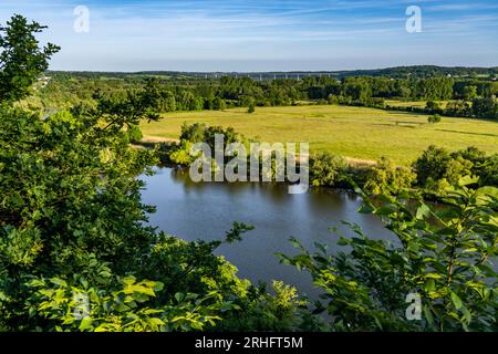 Blick ins Ruhrtal, im Osten, von Mülheim an der Ruhr, über die Saarn-Mendener Ruhraue, Ruhrtalbrücke der Autobahn A52, NRW, Keim Stockfoto