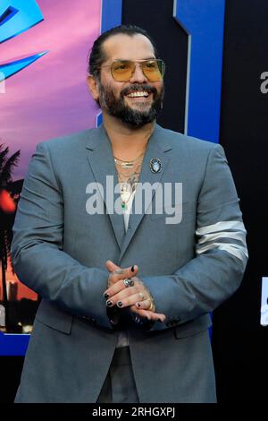 LOS ANGELES - 15. August: Angel Manuel Soto im Blue Beetle Los Angeles Premiere im TCL Chinese Theater IMAX am 15. August 2023 in Los Angeles, CA Stockfoto