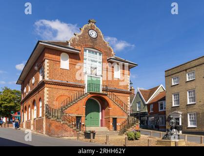 Woodbridge, Suffolk. UK. Blick auf die Shire Hall, in Market Hill. Stockfoto