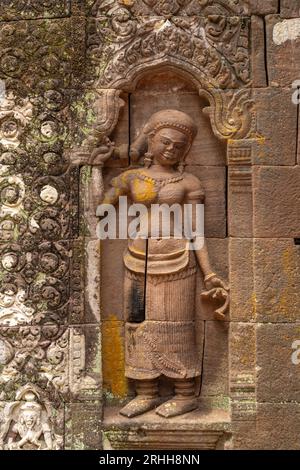 Apsara Relief am Heiligtum des Bergtempel Wat Phu, Provinz Champasak, Laos, Asien | geschnitzte Apsara im Heiligtum von VAT Phou, Provinz Champasak , Stockfoto