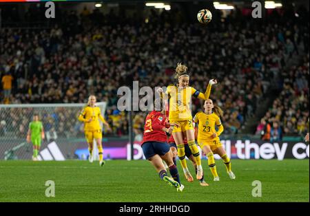 15. August 2023: Kosovare Asllani (Schweden) führt im Eden Park, Auckland, Neuseeland, ein Halbfinalspiel der FIFA-Weltmeisterschaft der Frauen, Japan gegen Spanien, an. Kim Price/CSM Stockfoto