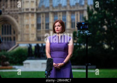 London, Vereinigtes Königreich. August 2023. Bridget Phillipson, Shadow Secretary of State for Education, wird in Westminster während der morgendlichen Medienrunde gesehen. Quelle: Tayfun Salci / Alamy Live News Stockfoto