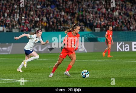 1. August 2023: Pinto Tatiana (Portugal) kontrolliert den Ball während eines Gruppenspiels der FIFA Womens World Cup, Portugal gegen die USA, im Eden Park, Auckland, Neuseeland. Kim Price/CSM Stockfoto