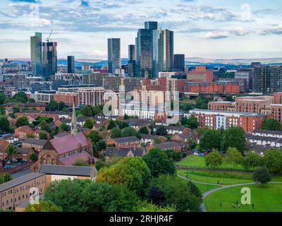 Luftaufnahme der Skyline von Manchester von den Salford Quays Stockfoto