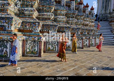 Thailand, Bangkok, Wat Arun, Fotoposition für Touristen Stockfoto