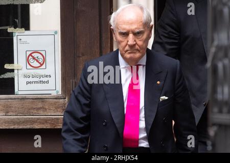 London, Großbritannien. August 2023. Sir Frederick Barclay kommt wegen seines Gerichtsverfahrens an die Royal Courts of Justice. Er wurde beschuldigt, einen der 100 Millionen Pfund schweren Scheidungsvereinbarungen, die der Ex-Frau Lady Hiroko Barclay gewährt wurden, nicht bezahlt zu haben. Quelle: Justin Ng/Alamy Live News. Stockfoto