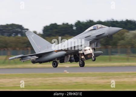 RAF Typhoon Jet im aktiven Einsatz bei RAF Conningsby in Lincolnshire, England, August 2023 Stockfoto