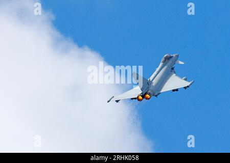 RAF Typhoon Jet im aktiven Einsatz bei RAF Conningsby in Lincolnshire, England, August 2023 Stockfoto