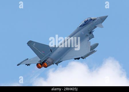 RAF Typhoon Jet im aktiven Einsatz bei RAF Conningsby in Lincolnshire, England, August 2023 Stockfoto