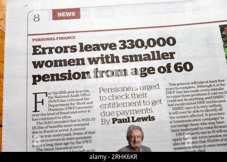 "Fehler hinterlassen 330.000 Frauen mit einer kleineren Rente ab 60 Jahren" i Zeitungsüberschrift britische Rentenausgleichszahlung artikel London UK 17. August 2023 Stockfoto