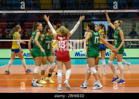 Monza, Italien. Aug. 2023. Frauen - Bosnien und Herzegowina vs Bulgarien, Volleyball Intenationals in Monza, Italien, 17. August 2023 Credit: Independent Photo Agency/Alamy Live News Stockfoto