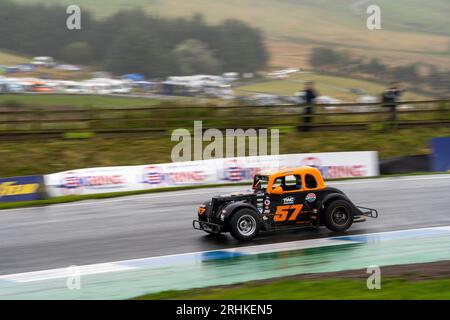 JLM – Legends Racing Knockhill Samstagmorgen Training und Rennen 1 Stockfoto