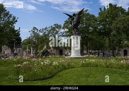 Paris, Frankreich - 14. Juli 2023 - Montparnasse Cemetery Stockfoto