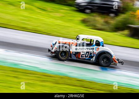 JLM – Legends Racing Knockhill Samstagmorgen Training und Rennen 1 Stockfoto