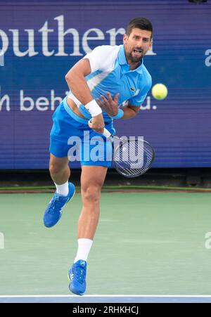 16. August 2023: Novak Djokovic (SRB) besiegte Alejandro Davidovich Fokina (ESP) mit 6:4, 6-0 (RET) bei den Western & Southern Open, die im Lindner Family Tennis Center in Mason, Ohio/USA gespielt wurden © Leslie Billman/Tennisclix/Cal Sport Media Stockfoto