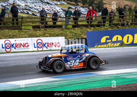 JLM – Legends Racing Knockhill Samstagmorgen Training und Rennen 1 Stockfoto