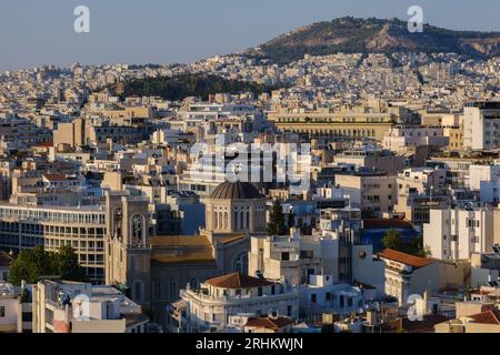 Athen, GR - 29. Juli 2023: Panoramablick auf Athen, die Hauptstadt Griechenlands Stockfoto