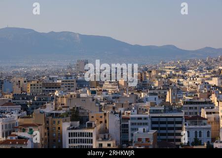 Athen, GR - 29. Juli 2023: Panoramablick auf Athen, die Hauptstadt Griechenlands Stockfoto