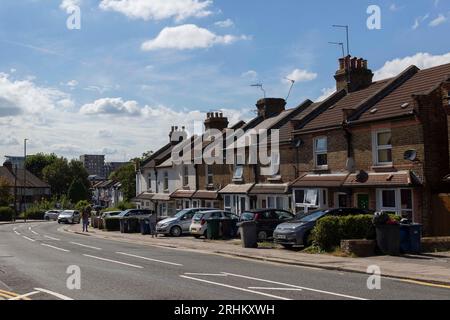 Immobilienmakler unterzeichnet Verkauf und Miete in London. Stockfoto