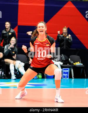 Düsseldorf/Deutschland. 17.08.2023, Jubel Lena STIGROT (GER) Griechenland (GRE) - Deutschland GER) 0: 3, am 17. August 2023 Volleyball-Europameisterschaft für Frauen, vom 15. Bis 03.09.2023. August in Düsseldorf. Stockfoto