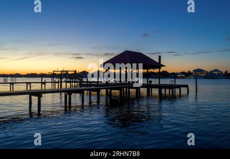 Pier bei Sonnenuntergang in Perdido Key Stockfoto