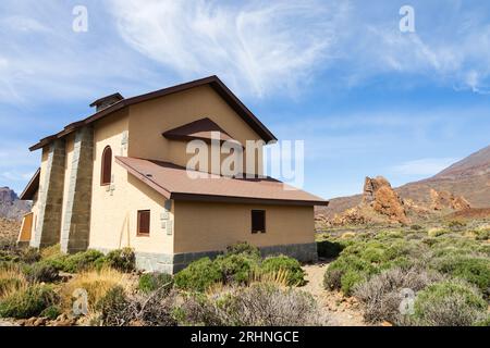 Die Barockkirche Ermita de las Nieves an den Hängen des Hacha-Gipfels im Teide-Park auf Teneriffa, Kanarische Inseln, Spanien Stockfoto