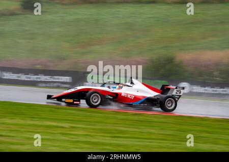 BTCC FP1 und FP2 während der British Touring Car Championship auf der Knockhill Racing Circuit, Dunfermline, Schottland am 12. August 2023. Foto von Chris Willia Stockfoto