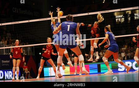 Düsseldorf, Deutschland. Aug. 2023. firo : 08/17/2023 Volleyball Euro 2023 Frauen EUROPAMEISTERSCHAFT GRIECHENLAND - DEUTSCHLAND 0:3 Szene des Spiels General, Credit: dpa/Alamy Live News Stockfoto