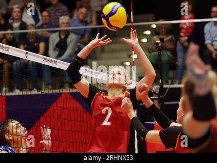 Düsseldorf, Deutschland. Aug. 2023. firo : 17/2023 Volleyball Euro 2023 Frauen EUROPAMEISTERSCHAFT GRIECHENLAND - DEUTSCHLAND 0:3, GER Pia Kastner Credit: dpa/Alamy Live News Stockfoto