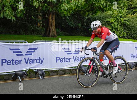 Alison Jackson aus Kanada reitet durch Kelvingrove Park, Glasgow während einer Stadtrunde der UCI Cycling World Championships Frauen Elite Road Race 2023 Stockfoto