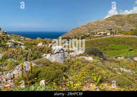 Küstenlandschaft mit Blick auf Preveli Kloster, Rethymno Bezirk, Kreta, Griechenland Stockfoto