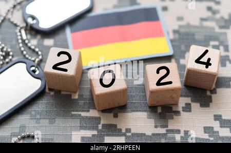 3D-Text 2024 Deutschland-Flagge, die die linke Ansicht wiedergibt Stockfoto