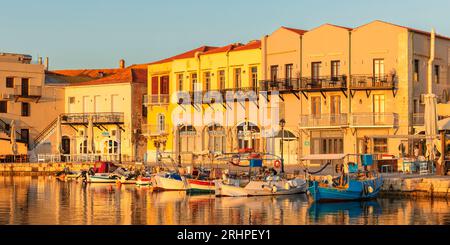 Venezianischer Hafen von Rethymno, Kreta, Griechenland Stockfoto