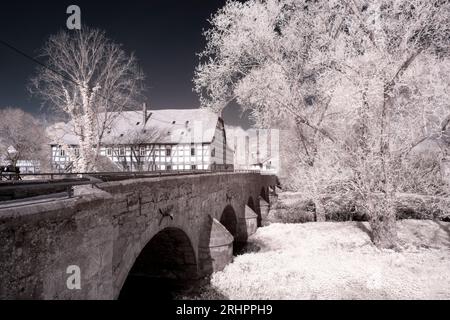 Europa, Deutschland, Hessen, Mittelhessen, Marburger Land, Amöneburger Becken, Amöneburg, Sandsteinbrücke an der Brücker Mühle Stockfoto