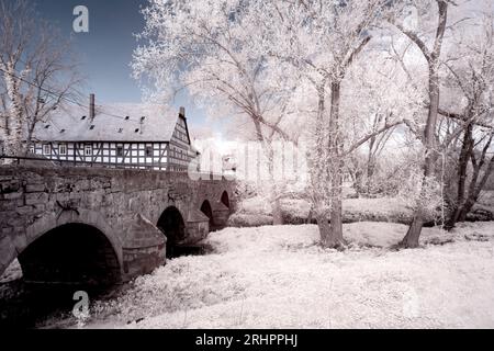 Europa, Deutschland, Hessen, Mittelhessen, Marburger Land, Amöneburger Becken, Amöneburg, Sandsteinbrücke an der Brücker Mühle Stockfoto