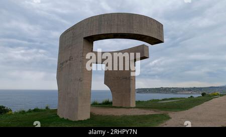 Eulogie an den Horizont, Elogio del Horizonte Skulptur von Eduardo Chillida, Parque del Cerro de Santa Catalina, Cimavilla, Gijon, Asturien, Spanien, Europa Stockfoto