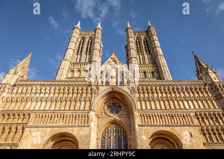 West Front of Lincoln Cathedral, Lincoln, Lincolnshire, England, Großbritannien Stockfoto