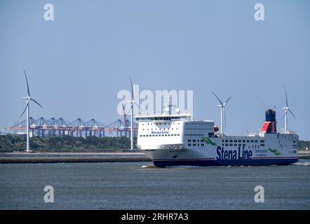 RoRo Fähre Stena Transit, Blick vom Hook of Holland zum Hafeneingang zum Maasvlakt, Rotterdam und dem Nieuwe Waterweg, Maas, Niederlande Stockfoto