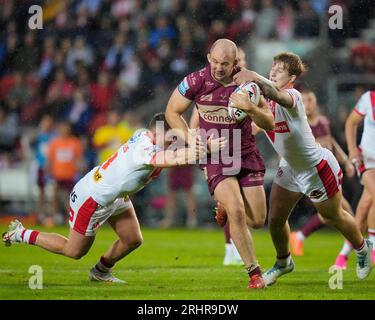 St. Helens, Großbritannien. August 2023. George King #10 von Hull KR macht eine Pause während des 22. Runde-Matches der Betfred Super League St Helens gegen Hull KR im Totally Wicked Stadium, St Helens, Großbritannien, 18. August 2023 (Foto: Steve Flynn/News Images) in St Helens, Großbritannien am 18. 8. 2023. (Foto von Steve Flynn/News Images/SIPA USA) Credit: SIPA USA/Alamy Live News Stockfoto