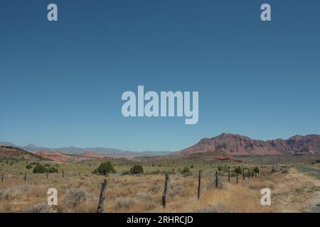 Hübsche Berge mit Himmel Stockfoto